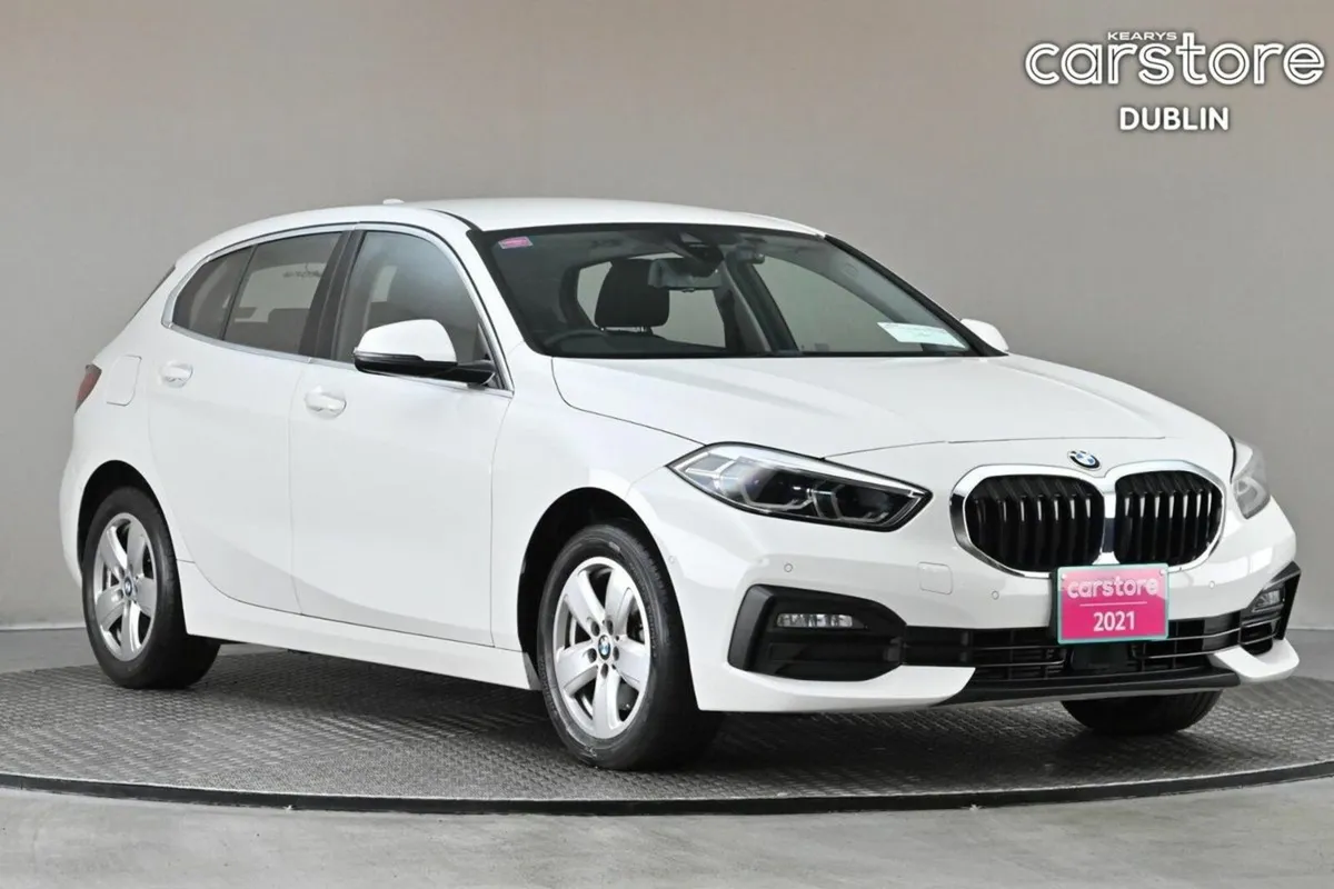 BMW 1-Series 118i AUTO **PARK SENSORS**REVERSE CAM - Image 1