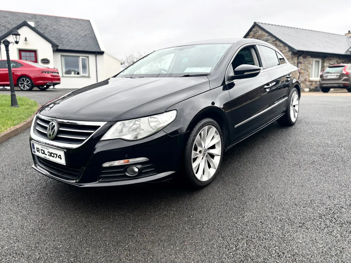 Volkswagen Passat 2012 - Image 1
