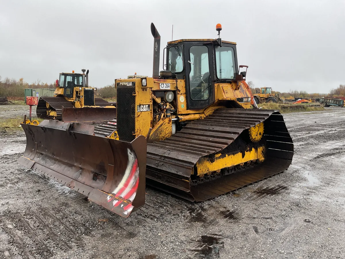 Caterpillar D4H LPG Series 3 Dozer For Auction - Image 1