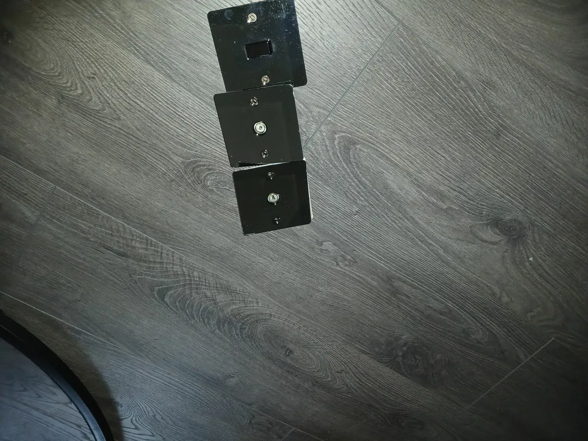 Light swithches - Image 1