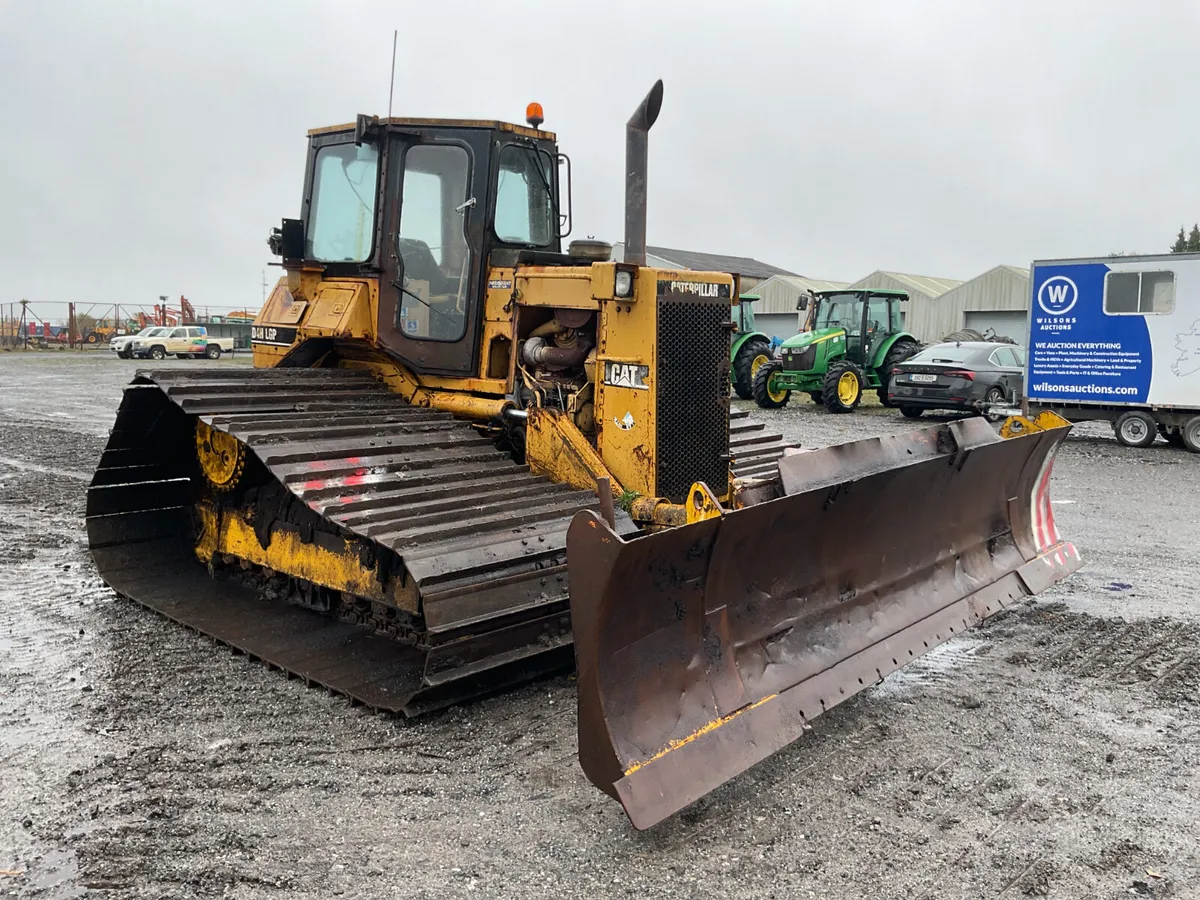 Caterpillar D4H LPG Series 3 Dozer For Auction - Image 2