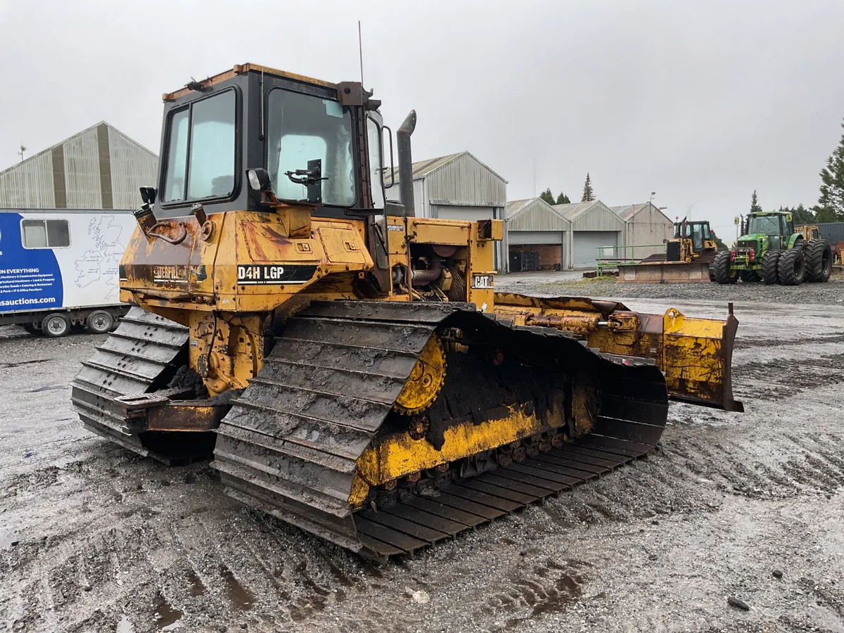 Caterpillar D4H LPG Series 3 Dozer For Auction - Image 3