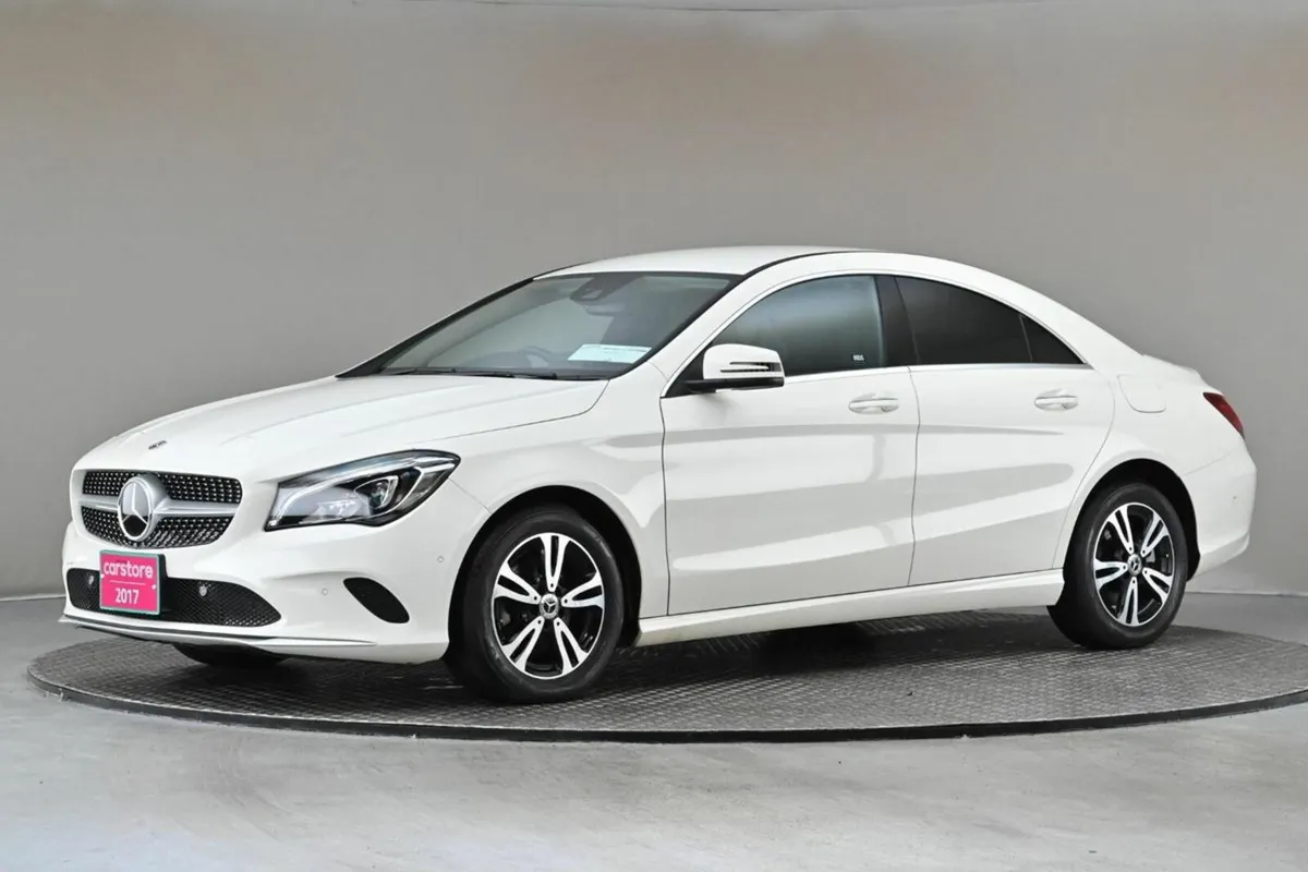 Mercedes-Benz CLA CLA 180 4DR COUPE **HALF LEATHER - Image 4