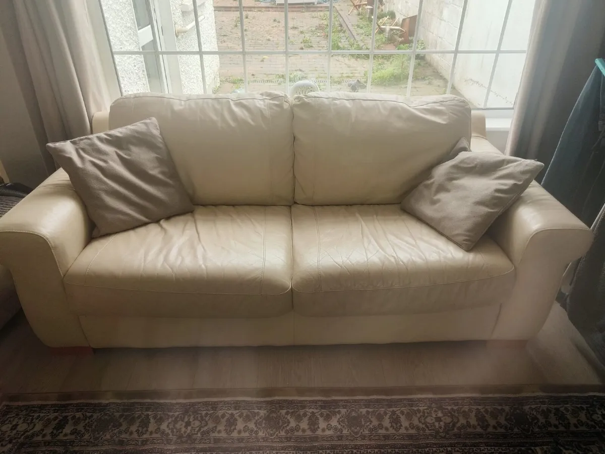 3 seater couch and armchair set - Image 1