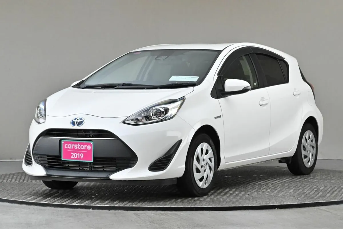 Toyota Aqua 1.5 VVT-i HYBRID **ANDROID CAR PLAYER* - Image 3