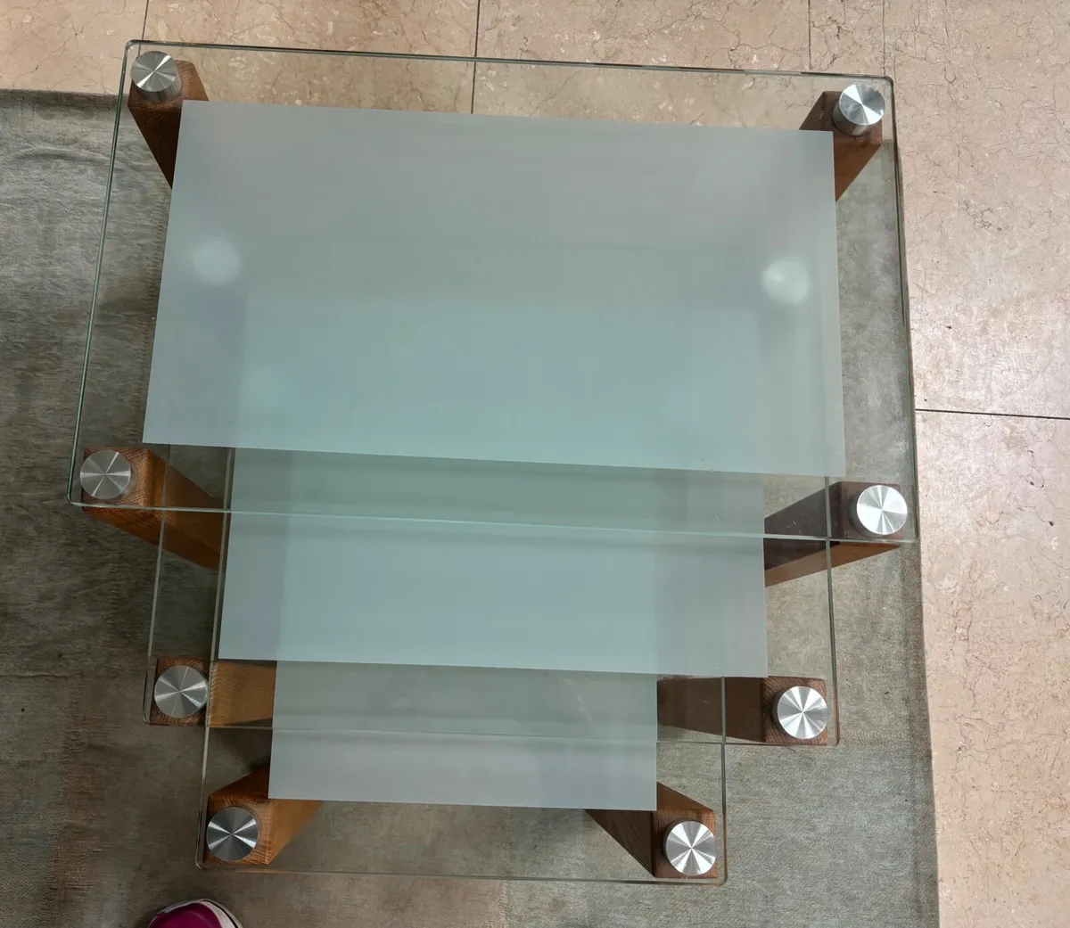 Nest of 3 coffee/side tables - Image 1