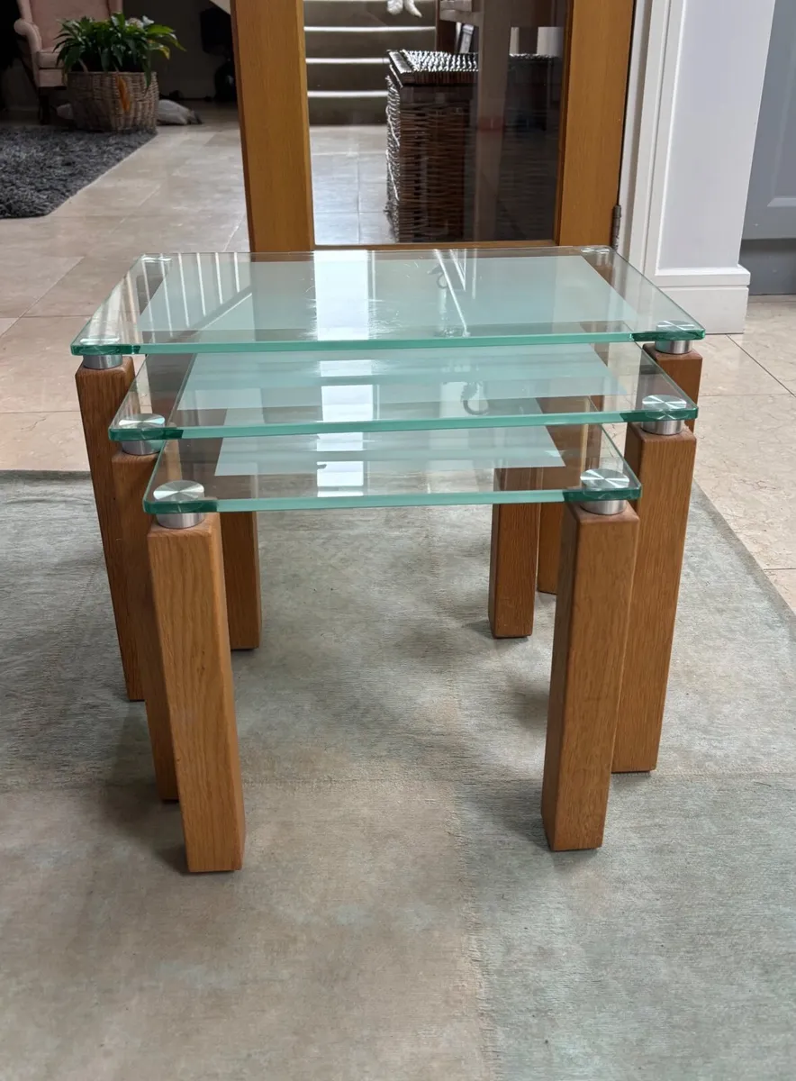 Nest of 3 coffee/side tables - Image 3