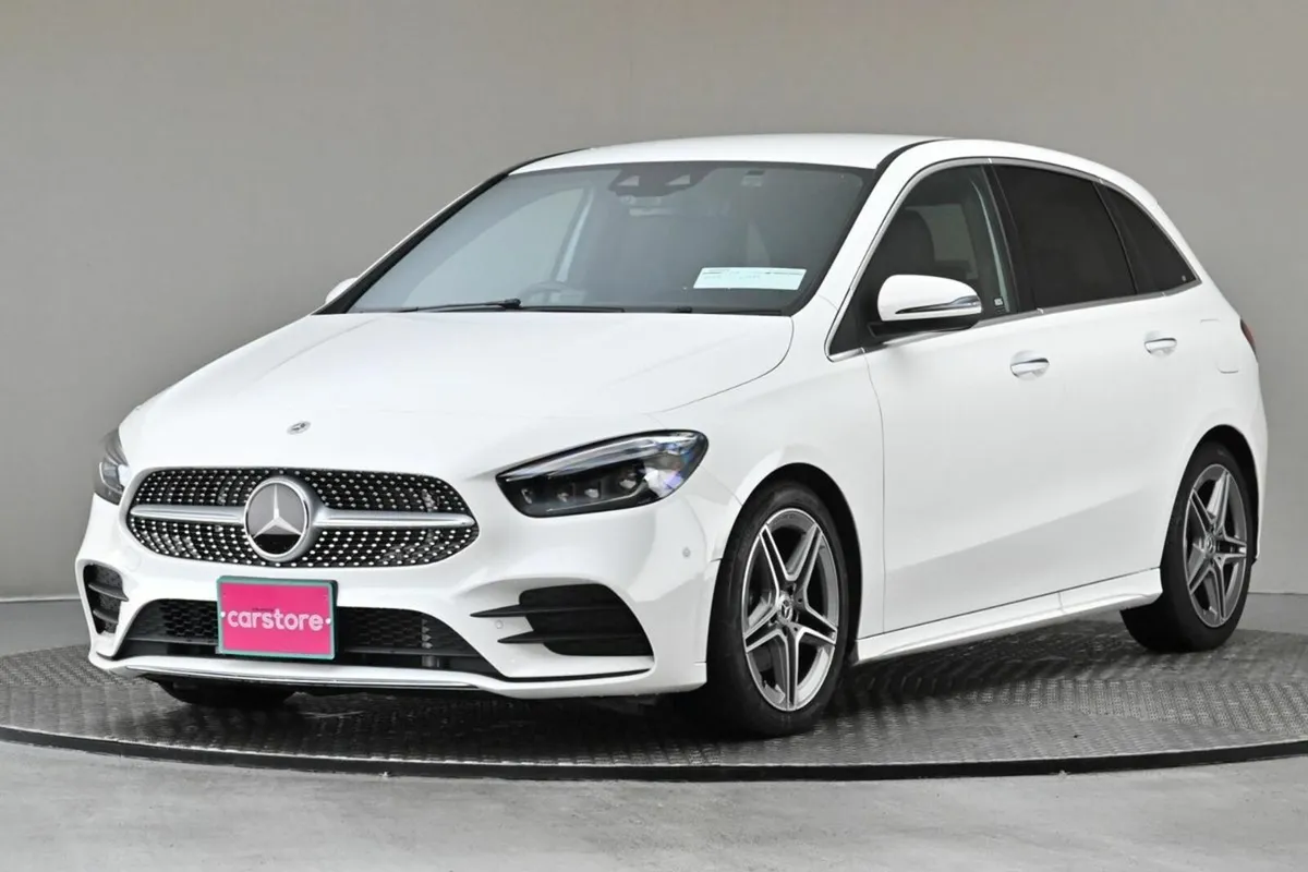 Mercedes-Benz B-Class B180 1.3 AMG LINE EDITION (P - Image 3