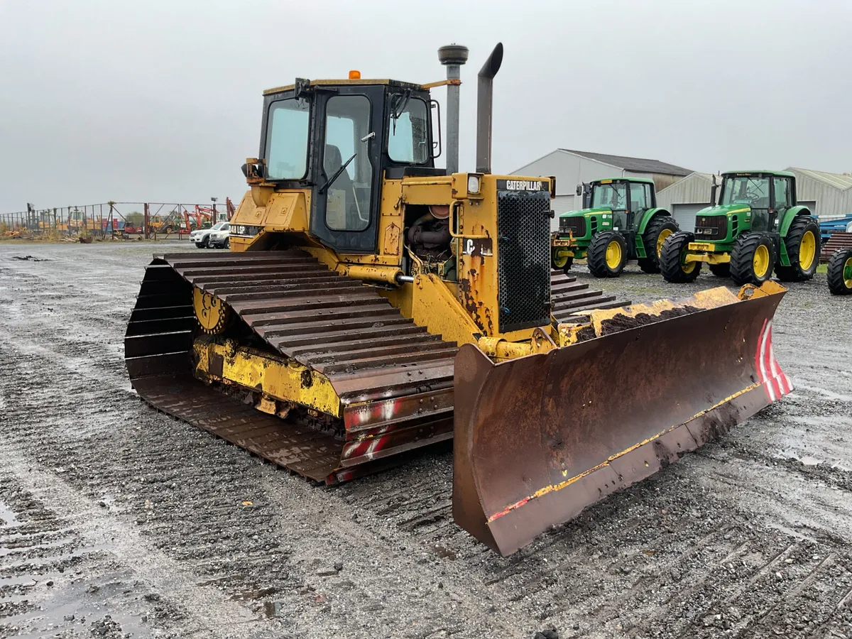 Caterpillar D4H LPG Series 3 Dozer For Auction - Image 2
