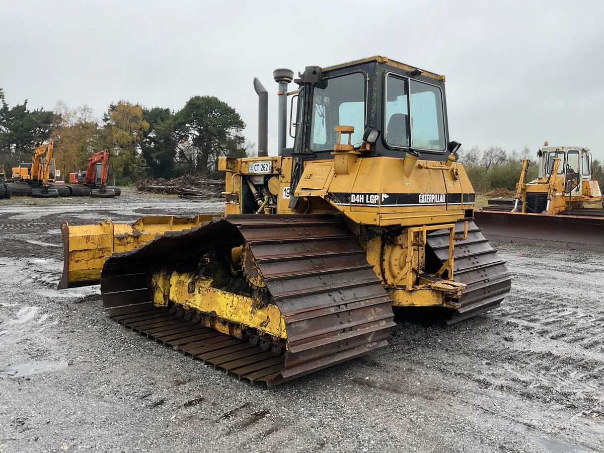 Caterpillar D4H LPG Series 3 Dozer For Auction - Image 4