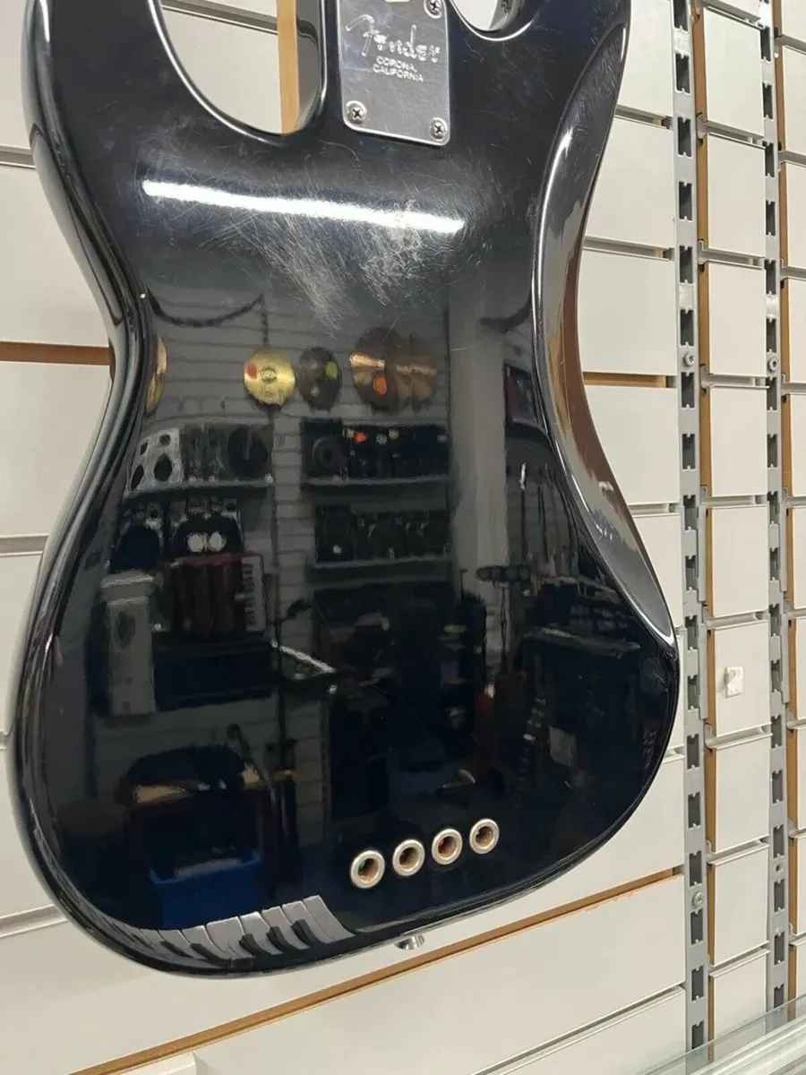 2004 USA Fender Precision Bass - Image 4