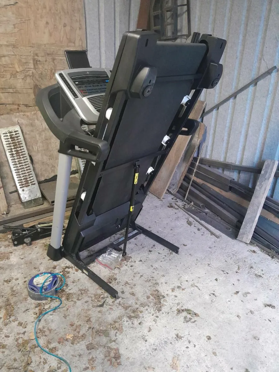 Nordic track treadmill - Image 4