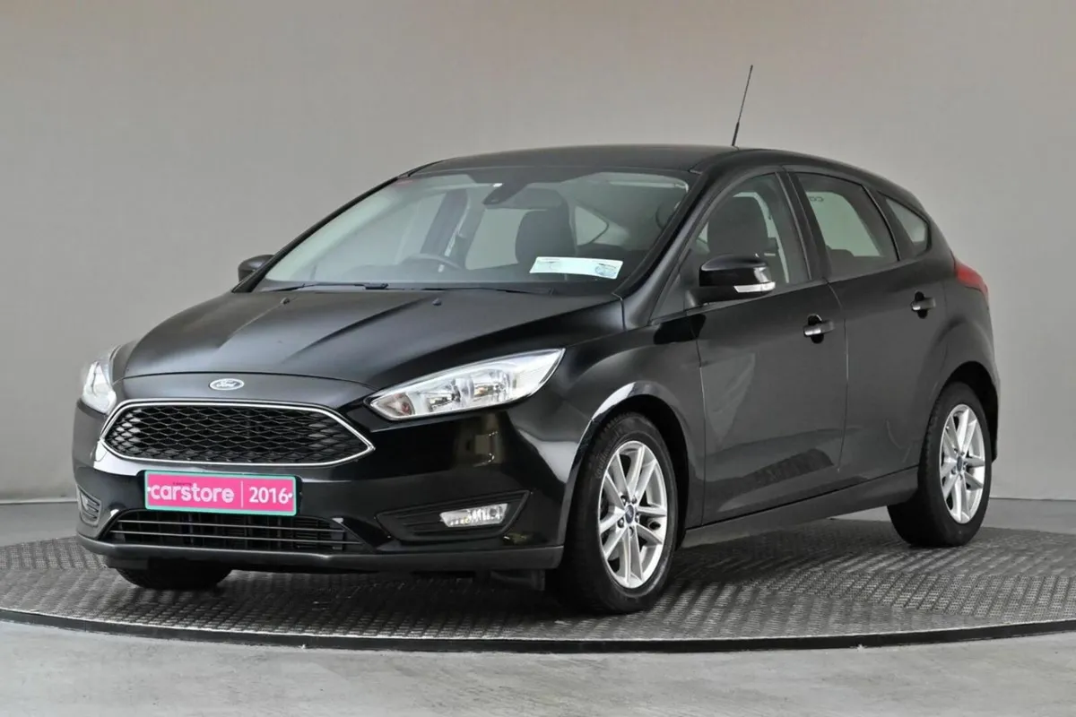Ford Focus  1.0 STYLE ECOBOOST TURBO 100BHP 5SPD - Image 3