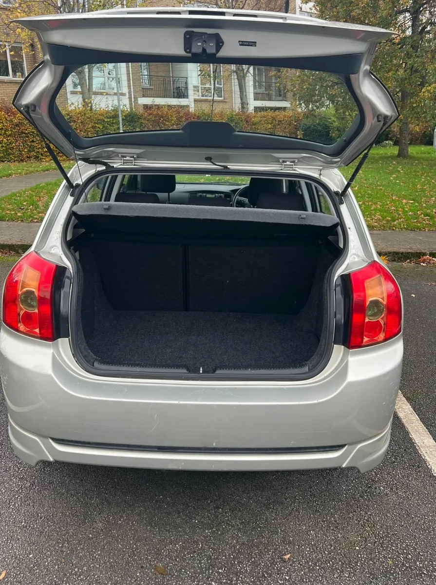 Toyota Corolla 2004 - Image 4