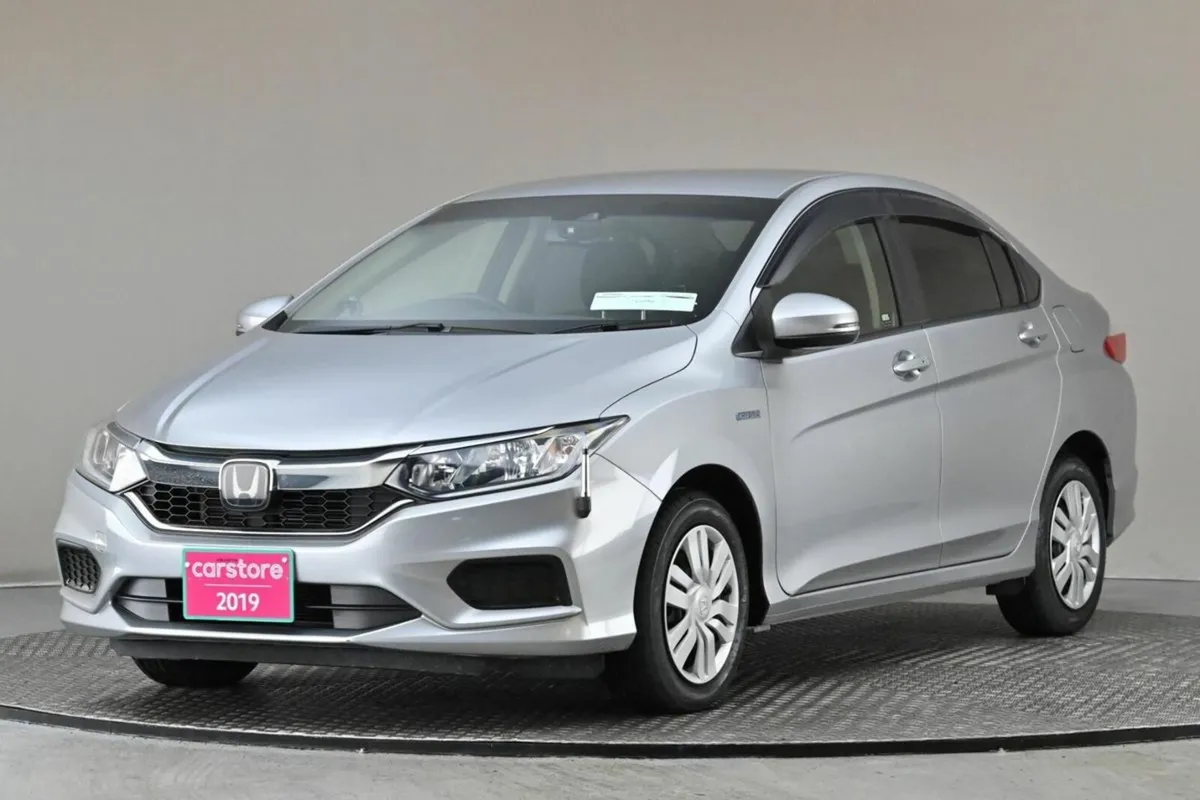 Honda Grace 1.5 HYBRID 4DR AUTO **9" ANDROID CAR P - Image 3