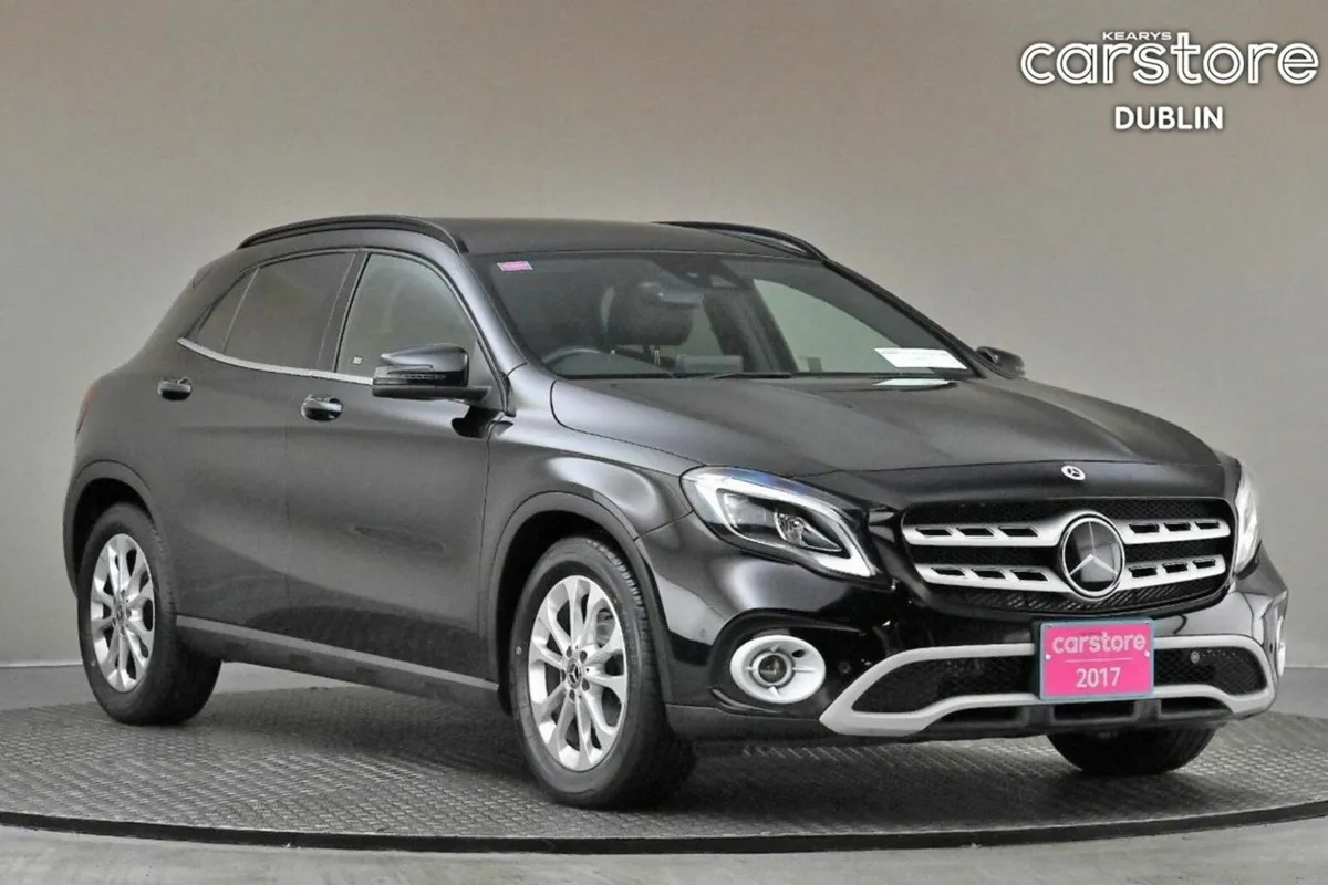 Mercedes-Benz GLA GLA 180 **POWERED TAILGATE**HALF - Image 1