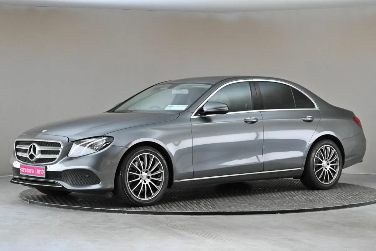 Mercedes-Benz E-Class E220 D SE **LOW MILEAGE** - Image 4