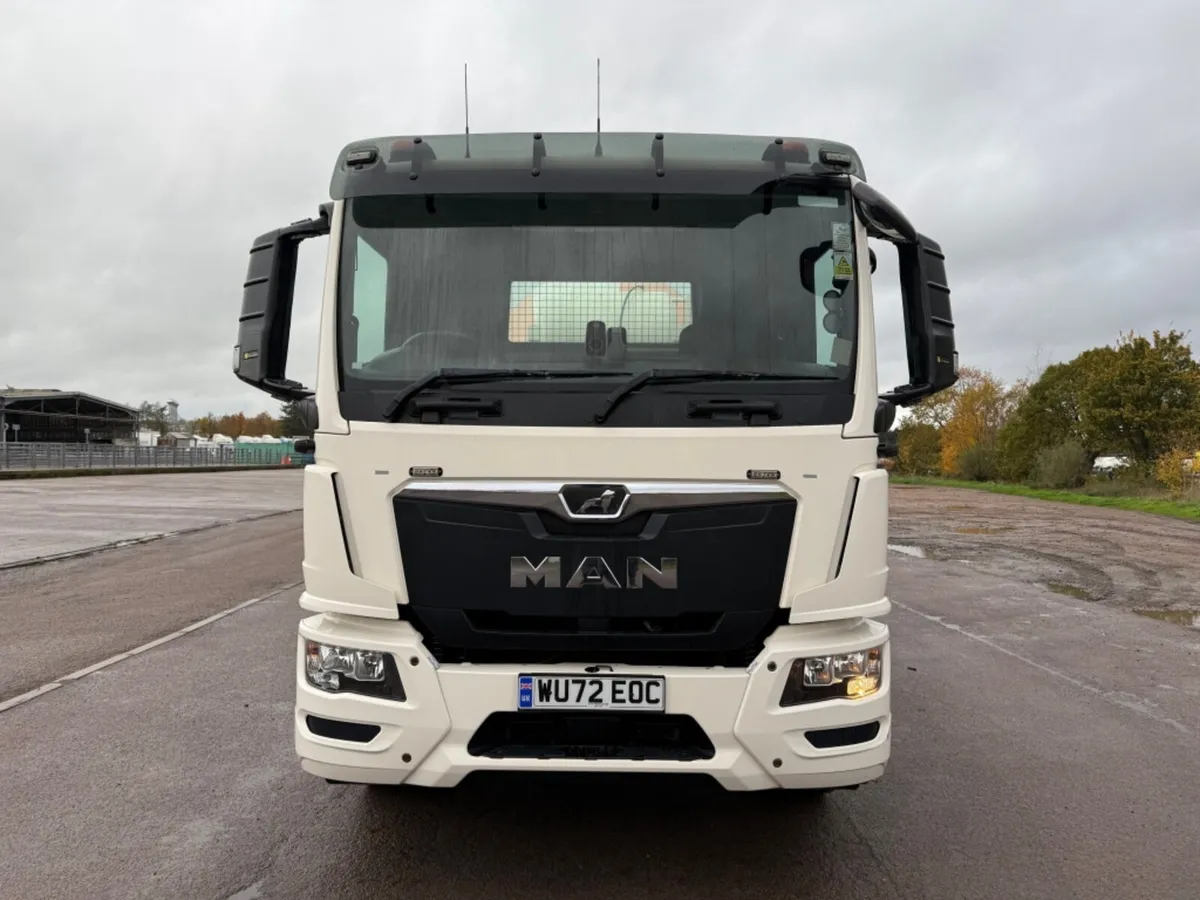 2022 MAN TGM 26.320 CONCRETE MIXER - Image 2