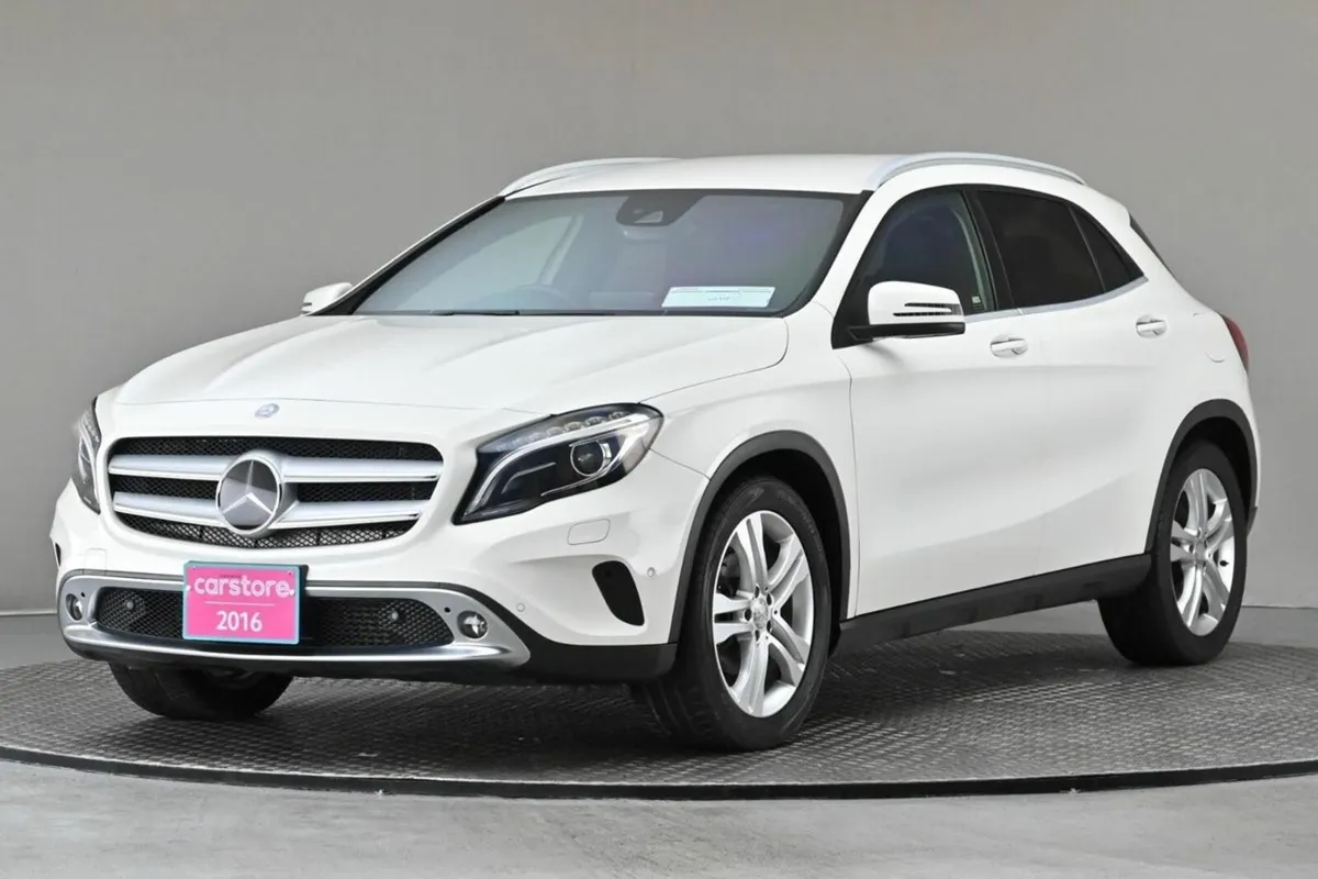 Mercedes-Benz GLA GLA 180 **FULL LEATHER**POWERED - Image 3