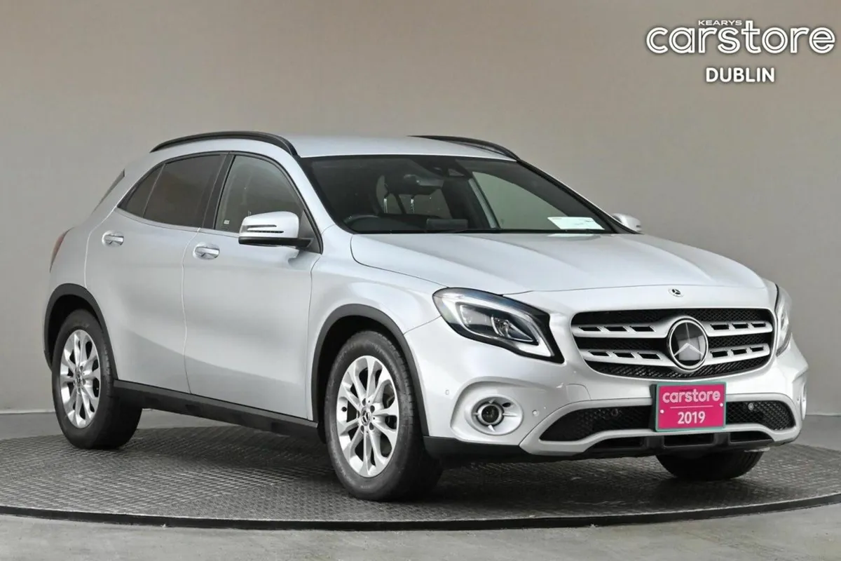 Mercedes-Benz GLA GLA 180 **POWERED TAILGATE**HALF - Image 1