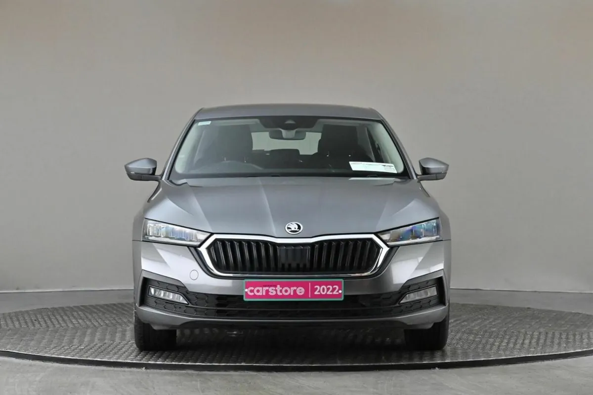 Skoda Octavia AMBITION 2.0TDI 6SPD 115BHP 5DR**ALL - Image 2