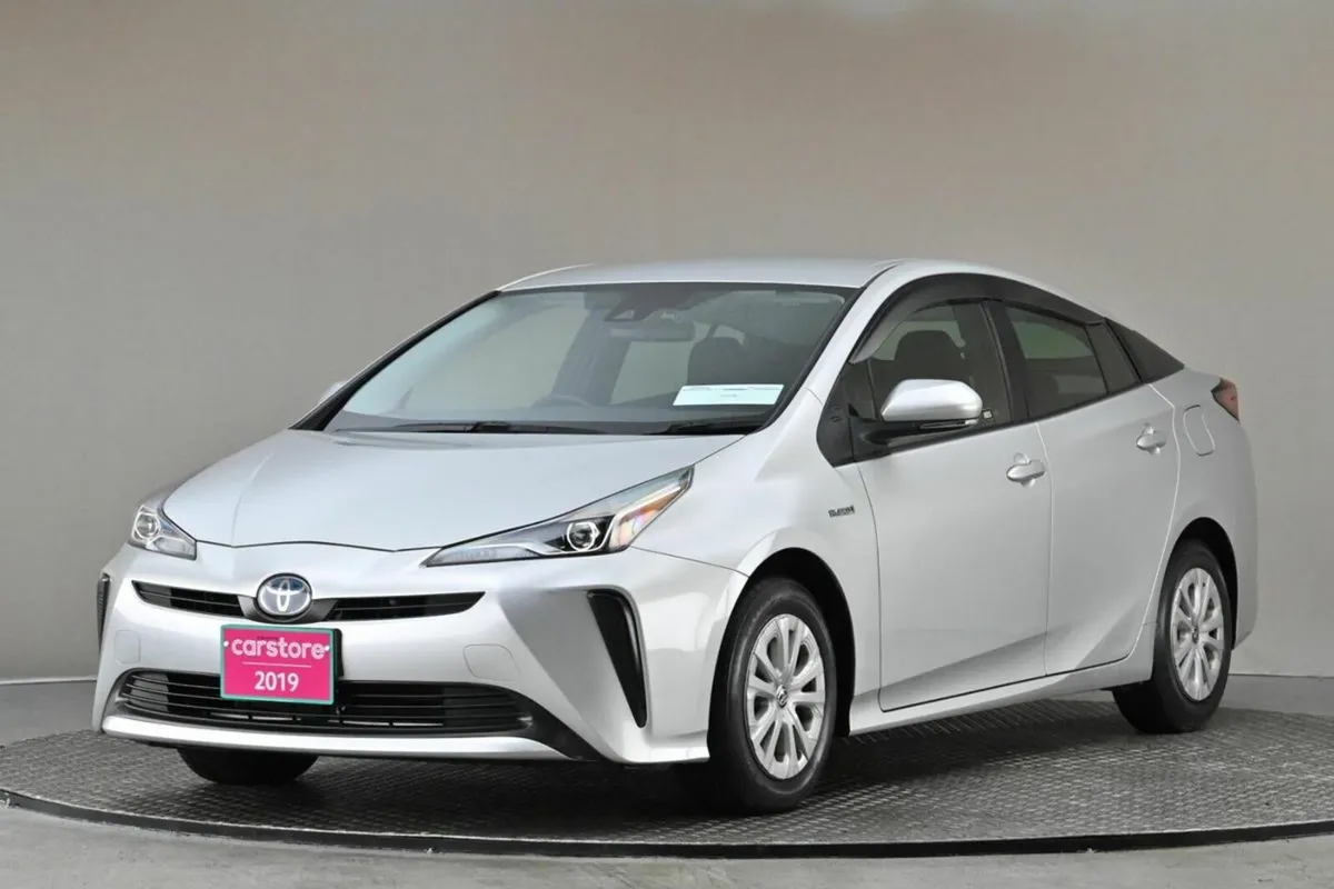 Toyota Prius 1.8 HYBRID FACE LIFT MODEL**REVERSE C - Image 3