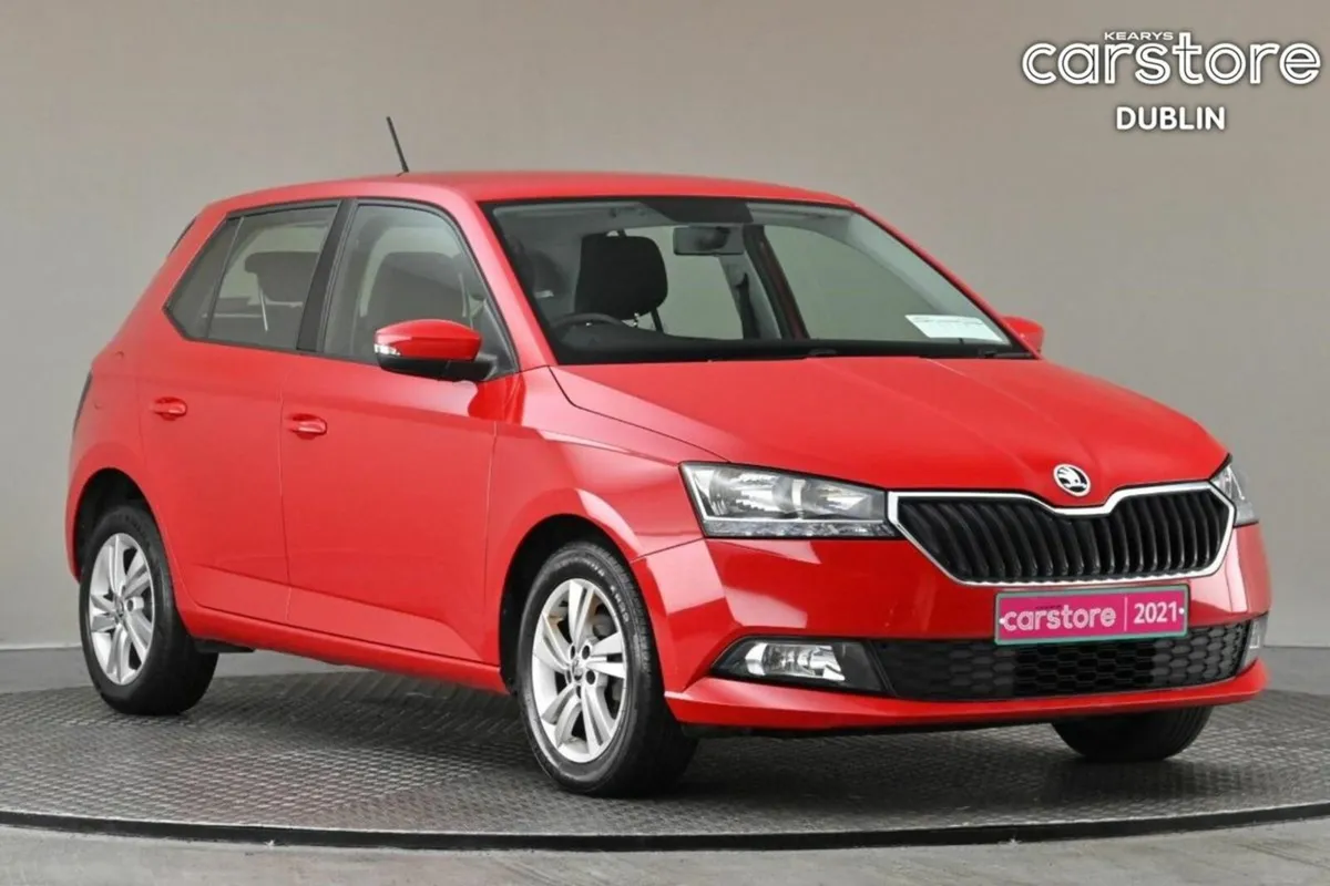 Skoda Fabia AMBITION 1.0MPI 60BHP 5SPD **APPLE CAR - Image 1