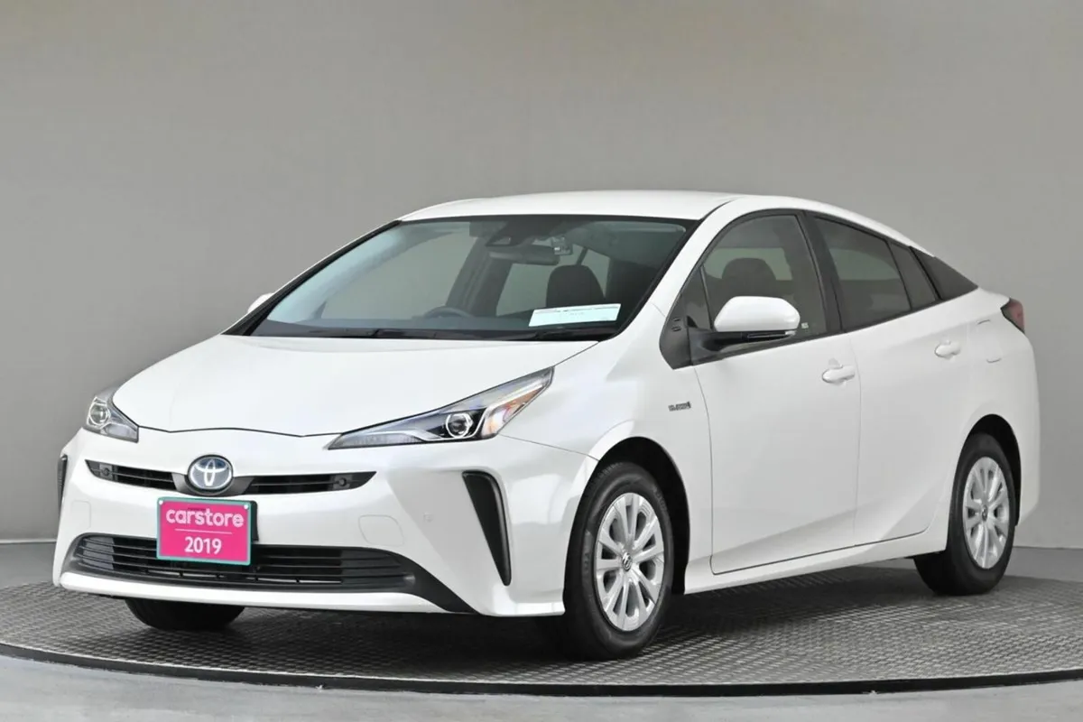 Toyota Prius 1.8 HYBRID FACE LIFT MODEL**REVERSE C - Image 3