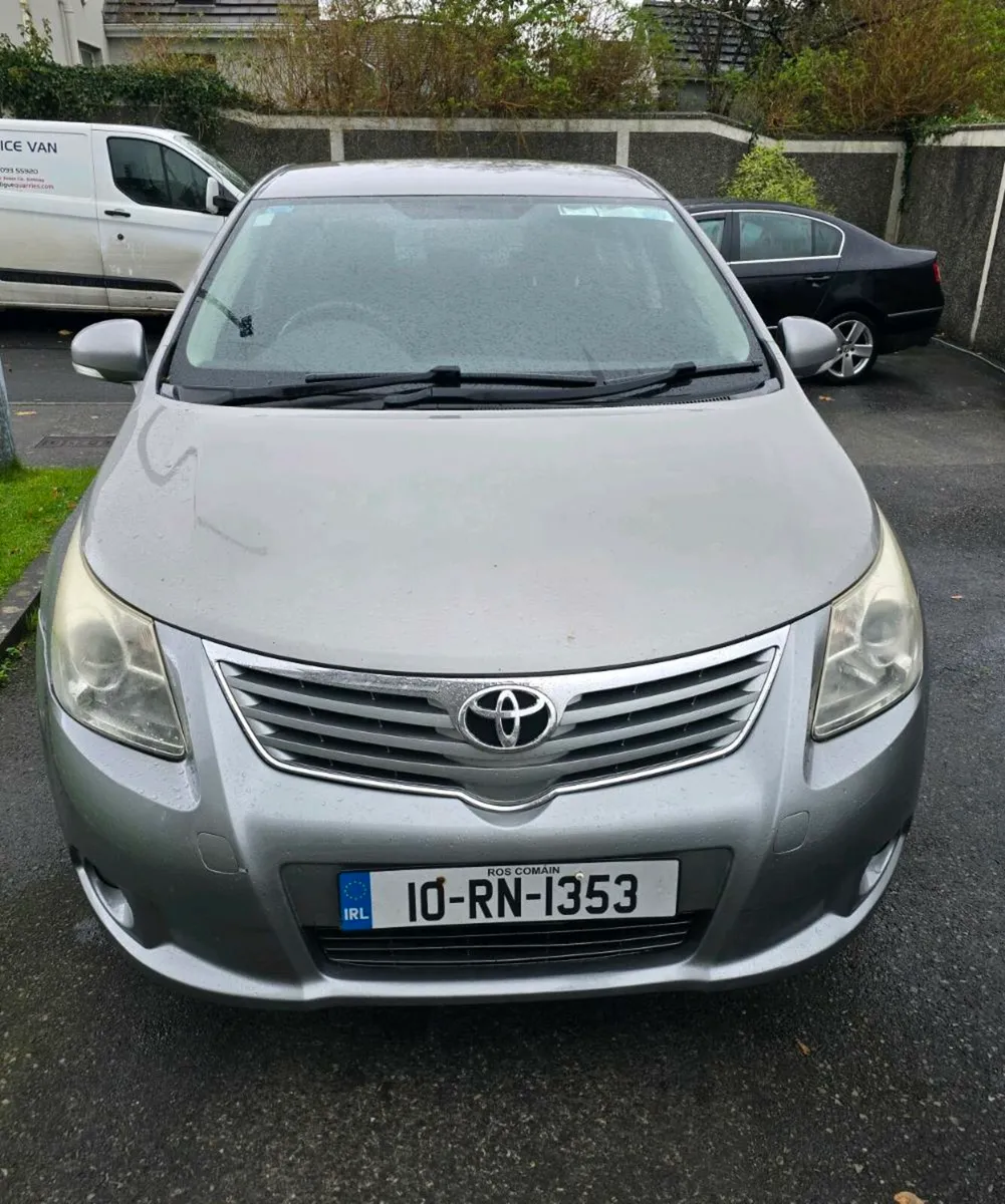 Toyota Avensis 2010 - Image 1