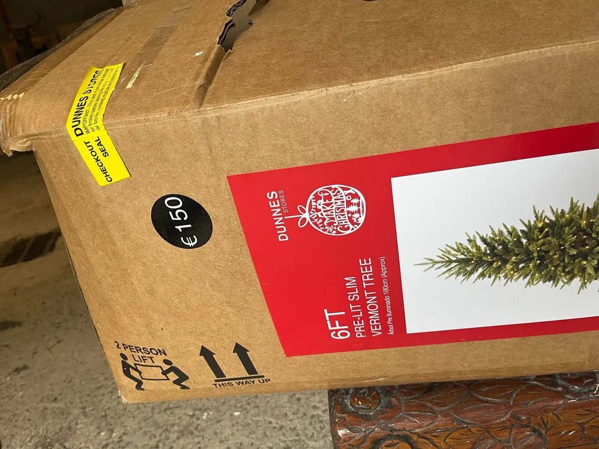 Christmas tree - Image 1