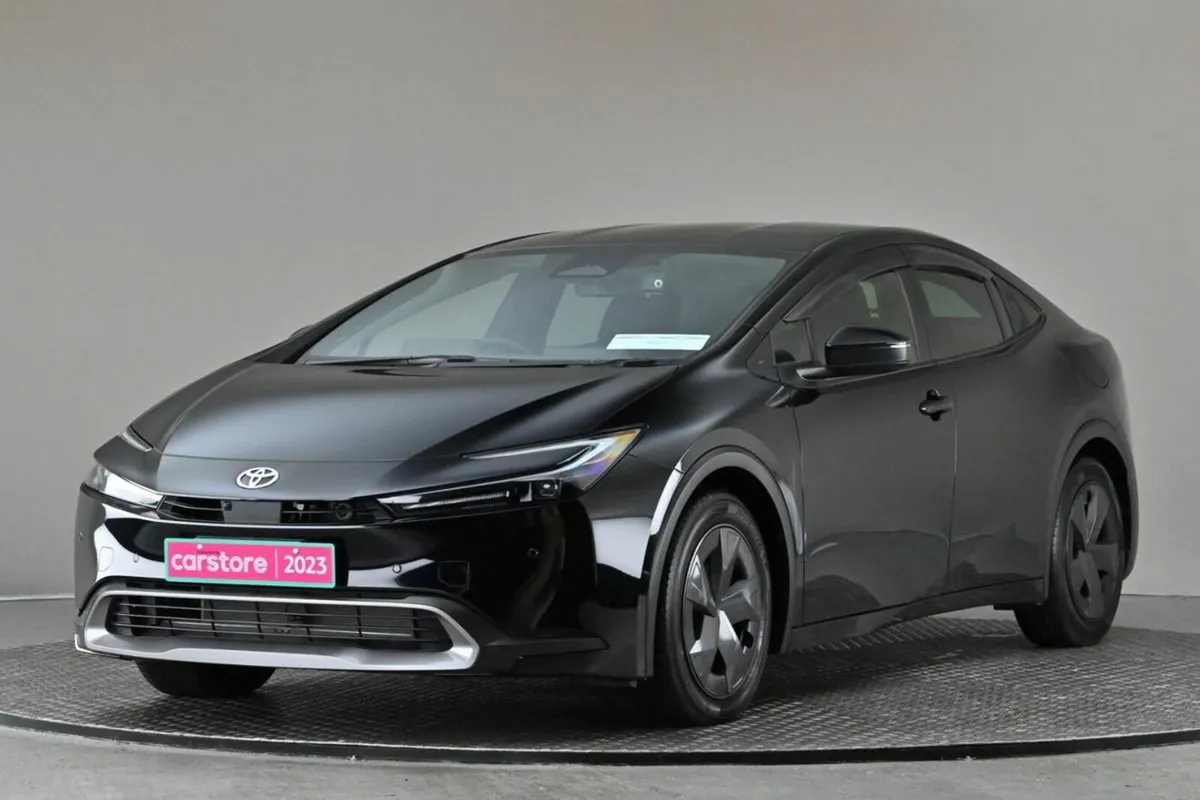 Toyota Prius SELF CHARGING HYBRID **LOW MILEAGE**3 - Image 3