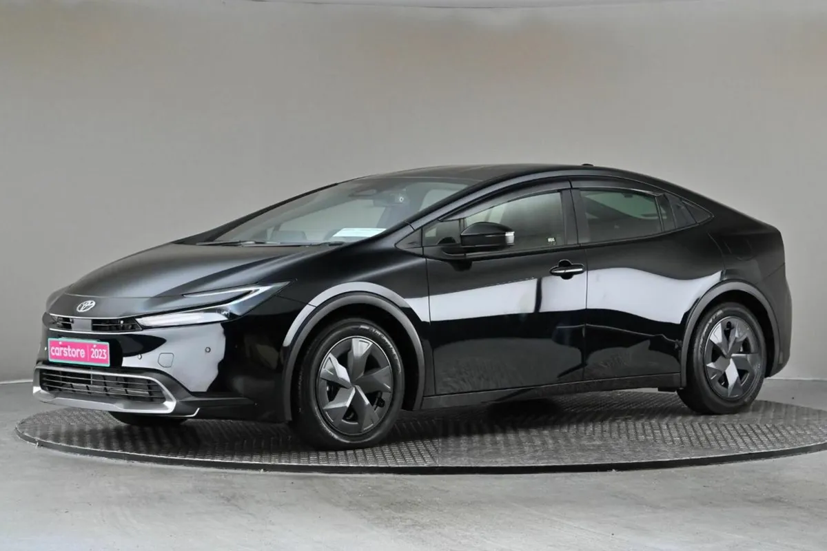 Toyota Prius SELF CHARGING HYBRID **LOW MILEAGE**3 - Image 4