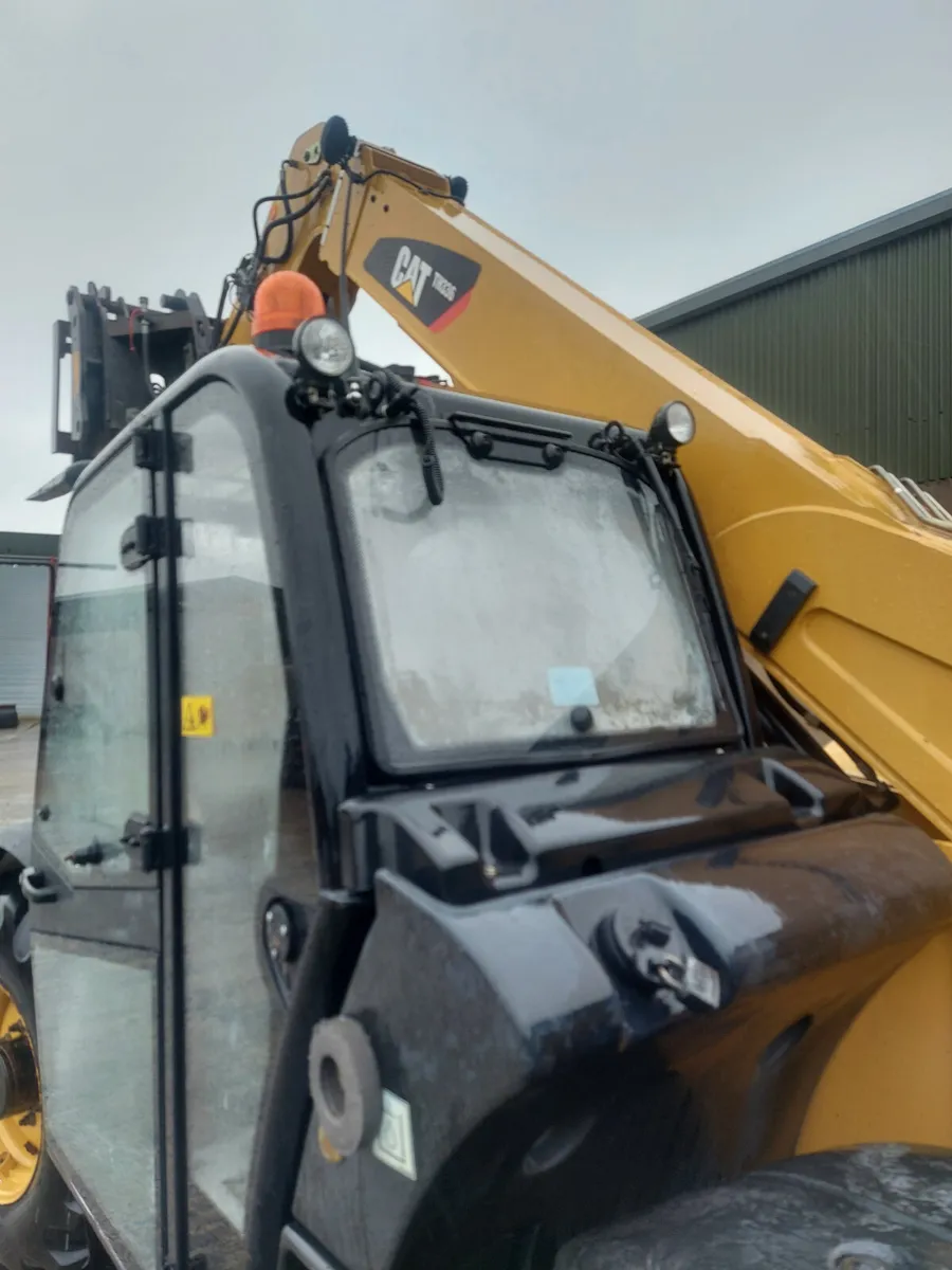 Jcb  Caterpillar TH407 Agri - Image 2