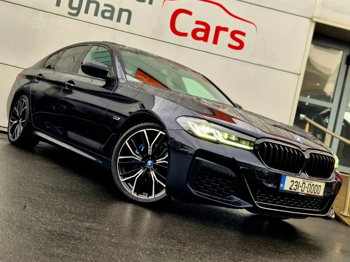 2023 BMW 530e M Sport Pro X Drive, Sunroof, 20" - Image 2