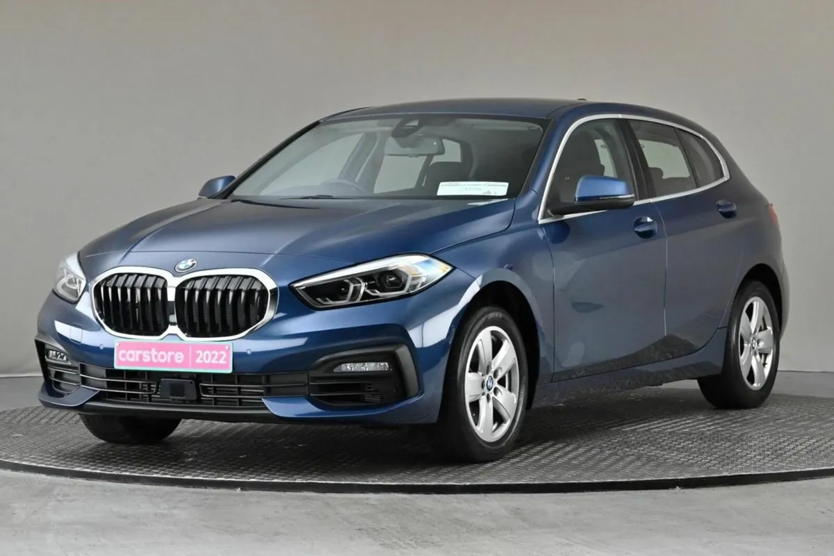 BMW 1-Series 118i AUTO **REVERSE CAMERA**PARKING S - Image 3