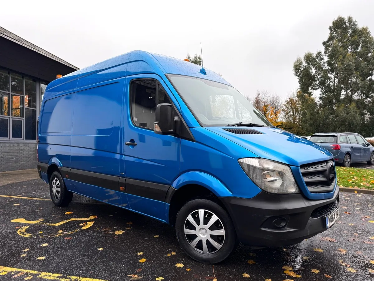 2015 Mercedes Sprinter 313CDI MWB - Image 2