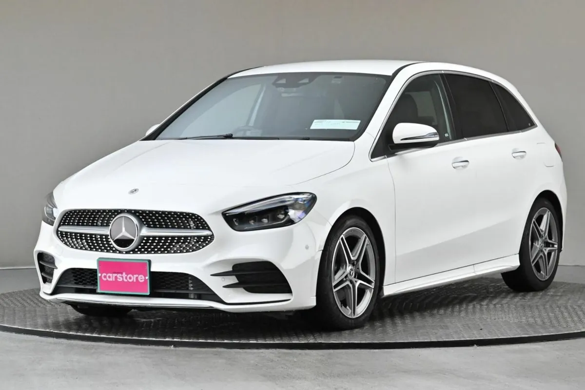 Mercedes-Benz B-Class B180 1.3 AMG LINE EDITION (P - Image 3
