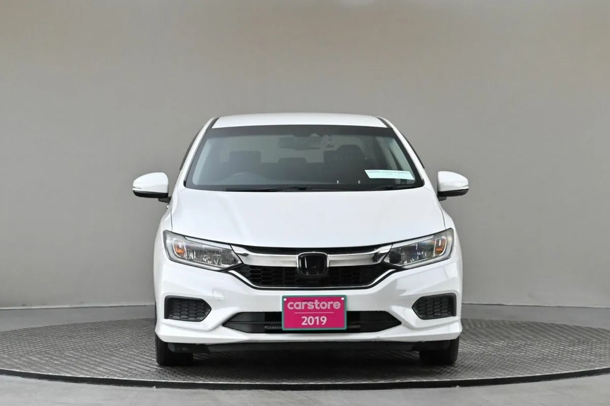 Honda Grace 1.5 HYBRID 4DR AUTO **REVERSE CAM**PRI - Image 2
