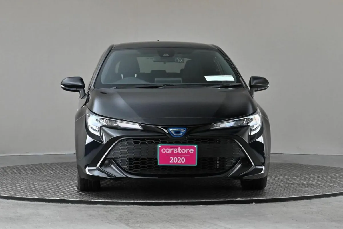 Toyota Corolla 1.8 HYBRID SPORT 5DR - Image 2