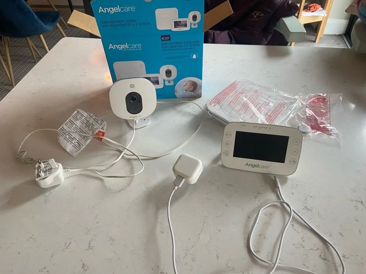 Angelcare AC327 Baby Movement Sound and Video Monitor - Image 1