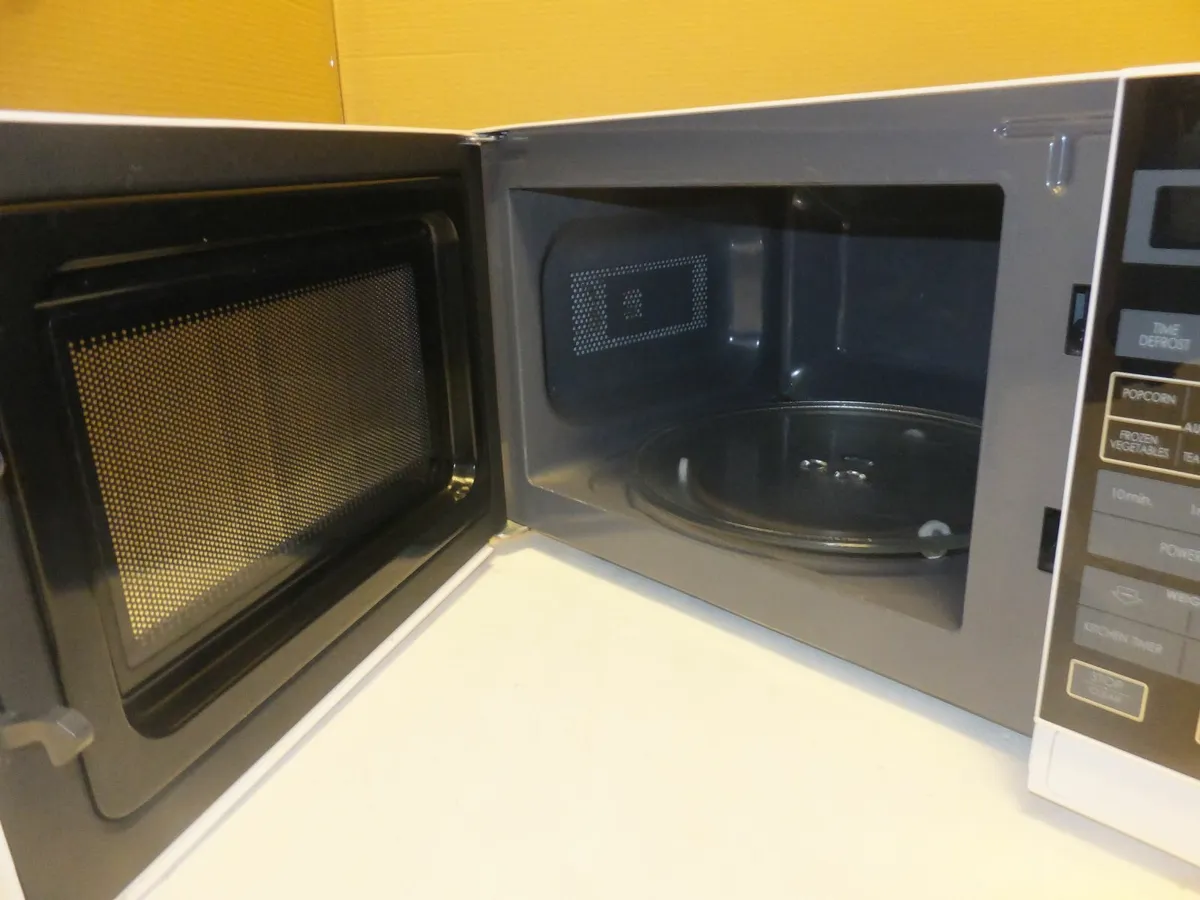 Sharp Microwave - Image 3