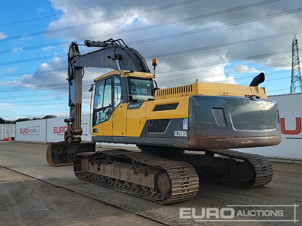 2011 Volvo EC250DL - Image 2