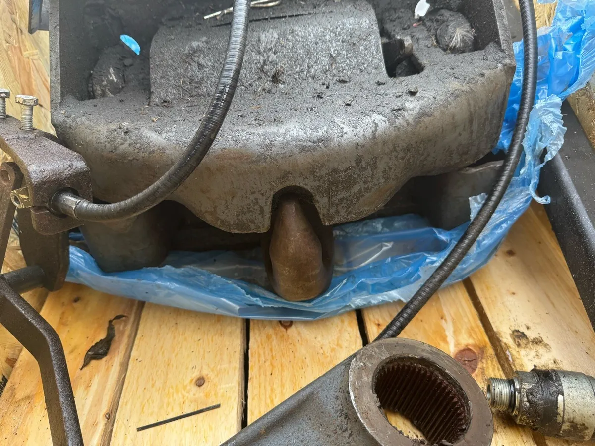 New Holland TM hitch - Image 2