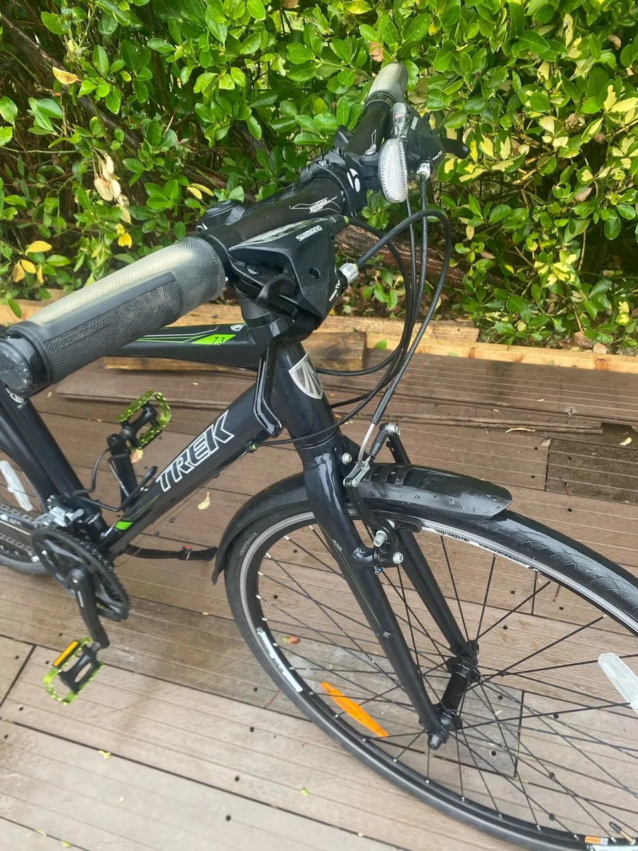 Trek 7,3FX Hybrid Bike - Image 4