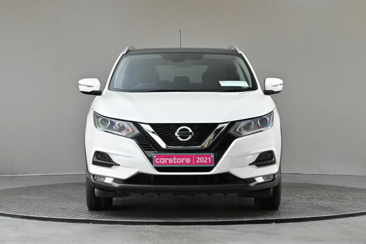 Nissan Qashqai 1.5 DSL DCT SE **GLASS ROOF**REVERS - Image 2