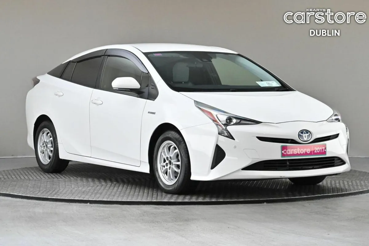 Toyota Prius 1.8 HYBRID **2TONE INTERIOR**REVERSE - Image 1