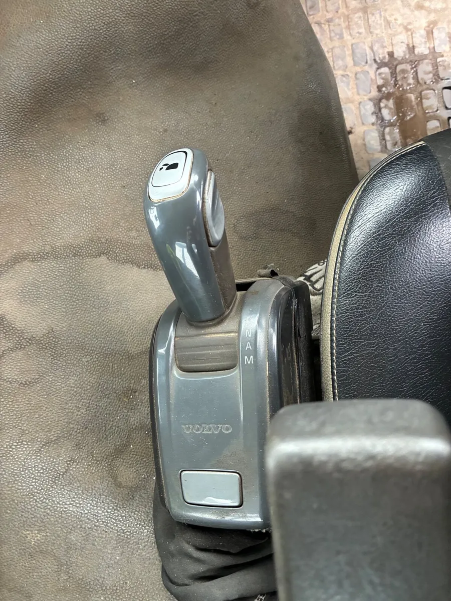 Volvo Other 2010 - Image 4