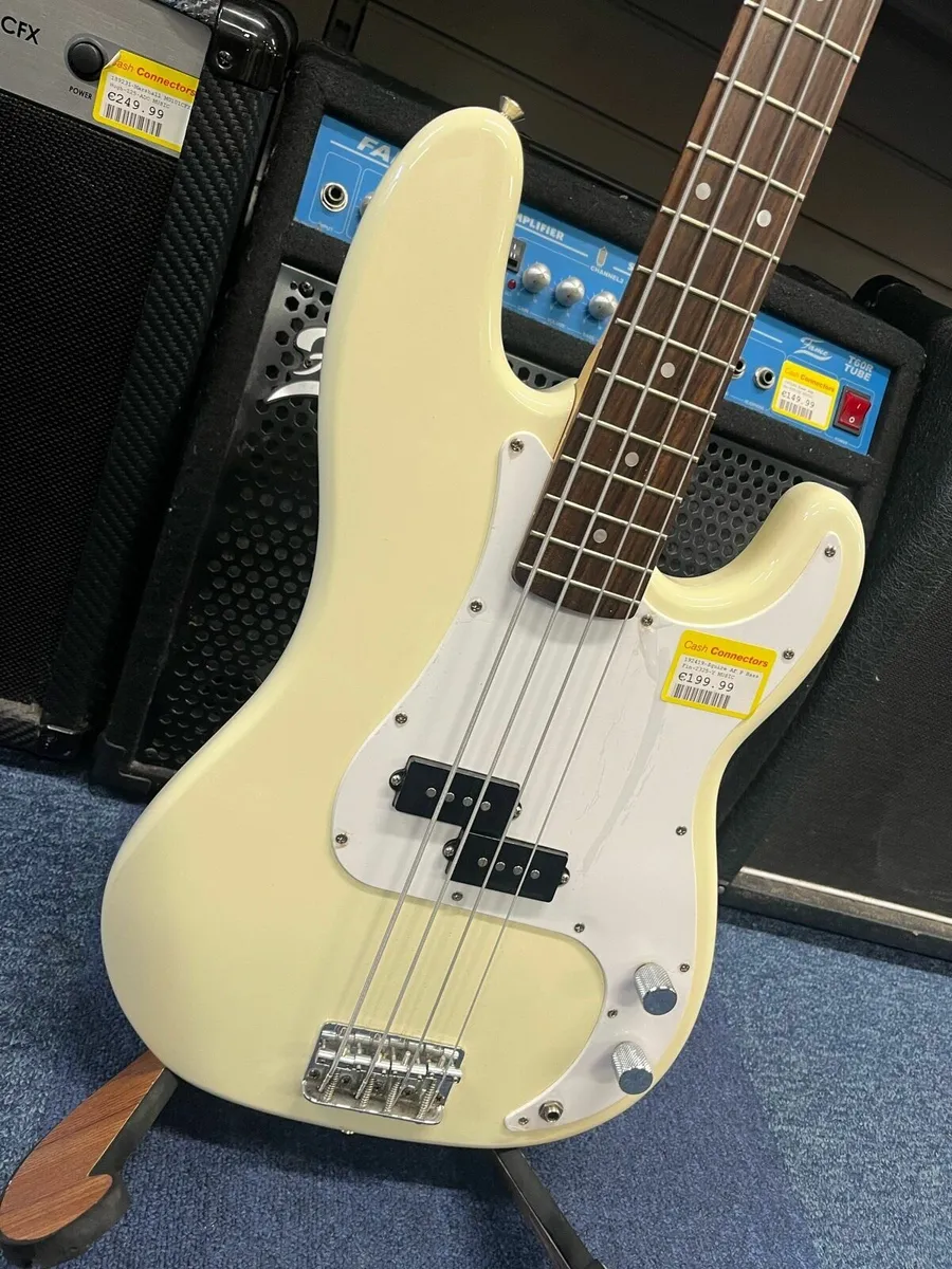 Squire Affinity P Bass - Image 1