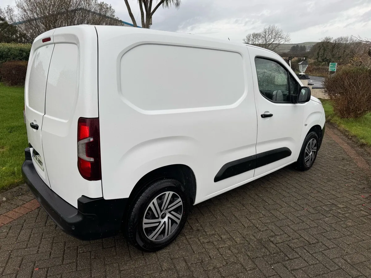 182 Citroen berlingo 1.6 hdi - Image 3