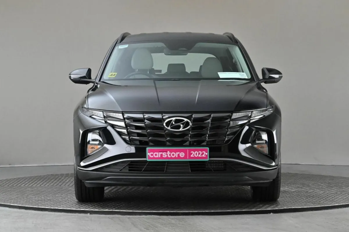 Hyundai Tucson 1.6 DIESEL 6SPD EXECUTIVE **REVERSE - Image 2